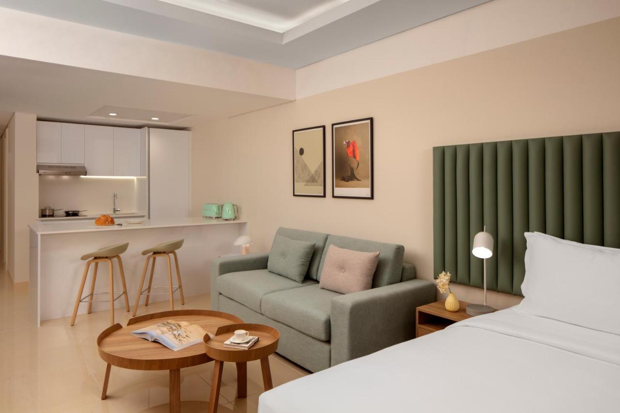 Studio King Suite High Floor